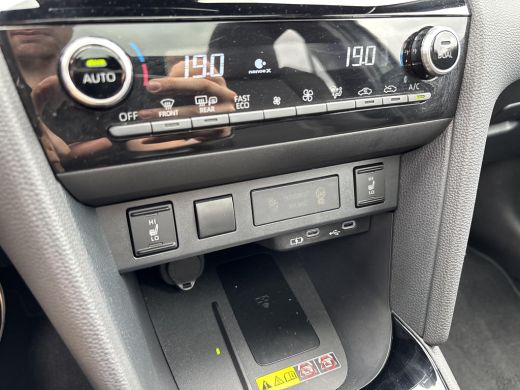 Toyota Yaris Cross 1.5 Hybrid 130 Launch Edition | Trekhaak | Panoramadak | JBL-Audio | HUD | ActivLease financial lease