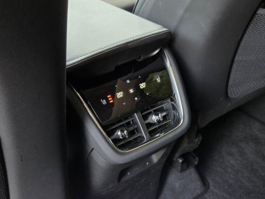 Volvo  EX90 Twin Motor Performance Ultra 7p. 111 kWh | Massage | Luchtvering | Trekhaak | 360 Cam | Pano ActivLease financial lease
