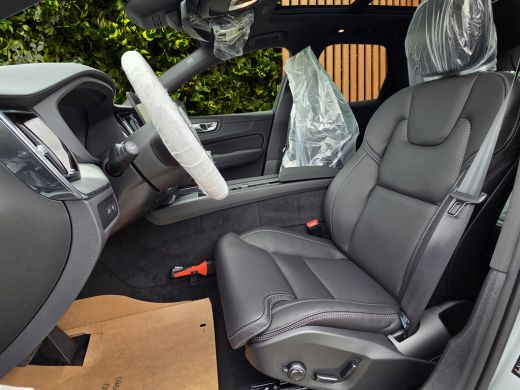 Volvo  XC60 2.0 T8 Plug-in hybrid AWD Ultra Black Edition Executive | Bowers&Wilkins | Massage/ventilatie | L... ActivLease financial lease