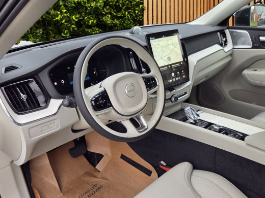 Volvo  XC60 2.0 T8 Plug-in hybrid AWD Ultra Dark Exec. Ed. | Bowers&Wilkins | Luchtvering | Massage/ventilati... ActivLease financial lease