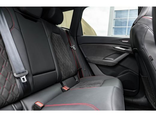 Audi Q6 e-tron S edition performance 100 kWh 306PK | Trekhaak | Luchtvering | Panorama Dak | B&O Incl. hoofdsteu... ActivLease financial lease