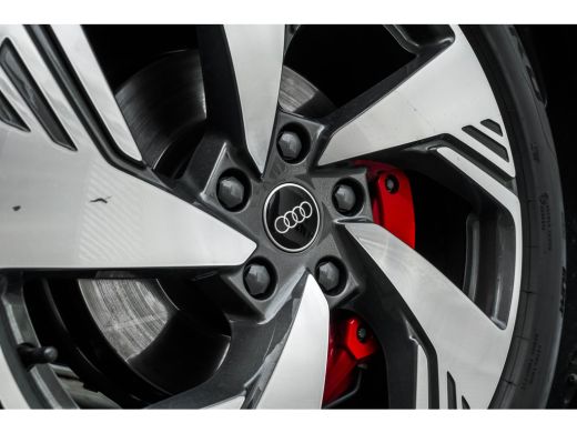 Audi Q6 e-tron S edition performance 100 kWh 306PK | Trekhaak | Luchtvering | Panorama Dak | B&O Incl. hoofdsteu... ActivLease financial lease