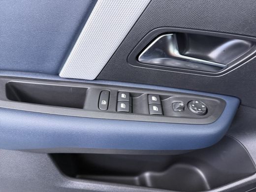 Citroën &euml;-C4 Collection - Elektrisch, (2025-60) | Achteruitrijcamera met Top Rear Vision (180&deg; weergave van ru... ActivLease financial lease