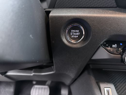 Citroën &euml;-C4 Collection - Elektrisch, (2025-60) | Achteruitrijcamera met Top Rear Vision (180&deg; weergave van ru... ActivLease financial lease