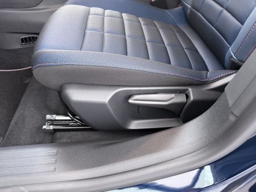 Citroën &euml;-C4 Collection - Elektrisch, (2025-60) | Achteruitrijcamera met Top Rear Vision (180&deg; weergave van ru... ActivLease financial lease