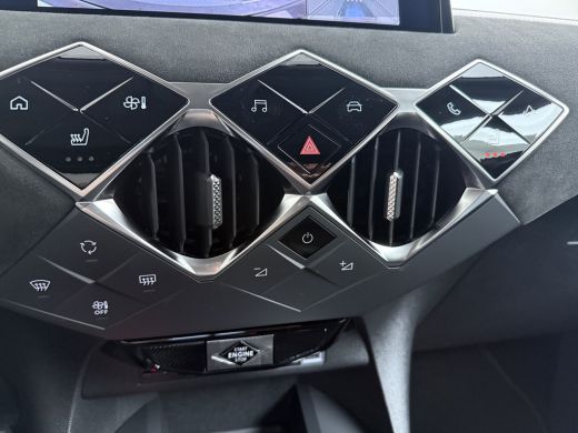 DS DS 3 Maison Sarah Lavoine | 17" lichtmetalen velgen DUBLIN | DS Iris Navigatie System | Parkeersensore... ActivLease financial lease