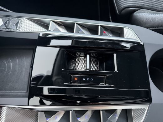 DS DS 3 Maison Sarah Lavoine | 17" lichtmetalen velgen DUBLIN | DS Iris Navigatie System | Parkeersensore... ActivLease financial lease