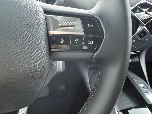 DS DS 3 Maison Sarah Lavoine | 17" lichtmetalen velgen DUBLIN | DS Iris Navigatie System | Parkeersensore... ActivLease financial lease