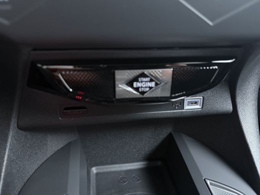 DS DS 3 Maison Sarah Lavoine | 17" lichtmetalen velgen DUBLIN | DS Iris Navigatie System | Parkeersensore... ActivLease financial lease