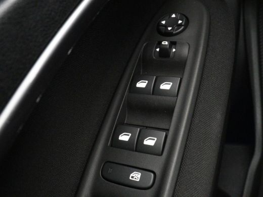 Fiat 600 1.2 Hybrid Urban | Stoelverwarming | 360 camera | | Stoelverwarming | 360 camera | Cruise control... ActivLease financial lease