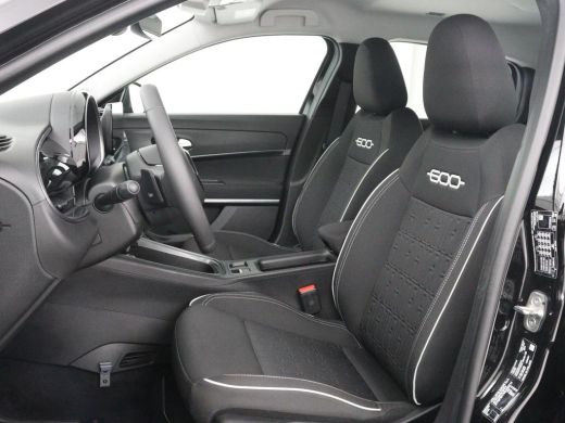 Fiat 600 1.2 Hybrid Urban | Stoelverwarming | 360 camera | | Stoelverwarming | 360 camera | Cruise control... ActivLease financial lease
