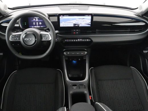 Fiat 600 1.2 Hybrid Urban | Stoelverwarming | 360 camera | | Stoelverwarming | 360 camera | Cruise control... ActivLease financial lease