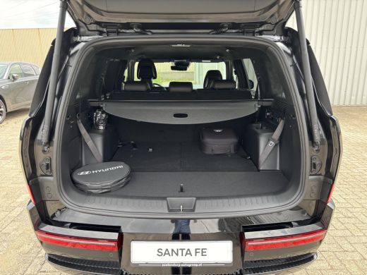 Hyundai Santa Fe 1.6 T-GDI PHEV Black Line 4WD 7p | &euro; 8.000,- VOORRAAD VOORDEEL | Rijklaarprijs! ActivLease financial lease