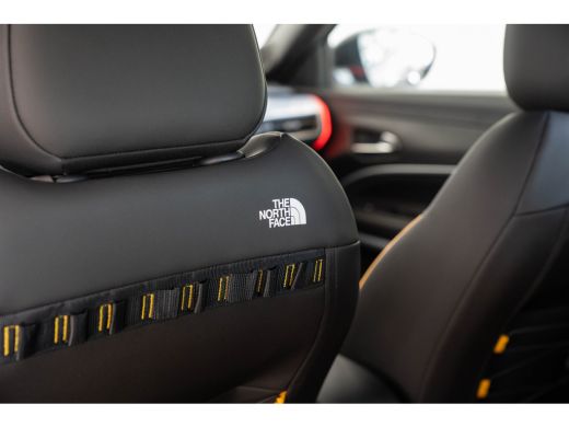 Jeep Avenger 1.2T 4xe The North Face | Tot 8 Jaar Garantie | Camera | Navigatie | Stoelverwarming | Applecarpl... ActivLease financial lease