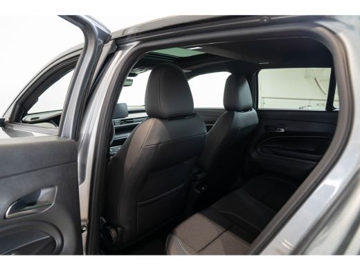Jeep Avenger 1.2 e-Hybrid Summit | Panoramadak | Elektrische Achterklep | Navigatie | Camera | Apple Carplay &... ActivLease financial lease