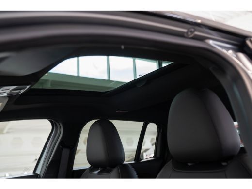 Jeep Avenger 1.2 e-Hybrid Summit | Panoramadak | Elektrische Achterklep | Navigatie | Camera | Apple Carplay &... ActivLease financial lease