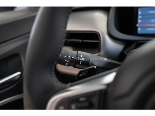 Jeep Avenger 1.2 e-Hybrid Summit | Panoramadak | Elektrische Achterklep | Navigatie | Camera | Apple Carplay &... ActivLease financial lease