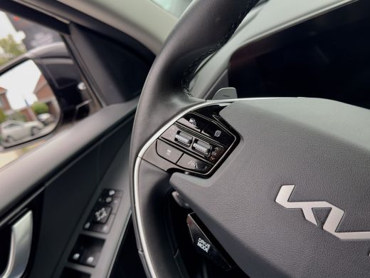 Kia Niro 1.6 GDi Hybrid NIEUWSTE MODEL !! EXECUTIVE-LINE LEDER NAVI CAMERA DIGI-DASH APPLE-CARPLAY LED LMV... ActivLease financial lease