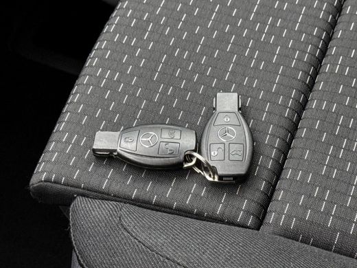 Mercedes-Benz eVito eVito Lang 66 kWh DC 266km WLTP Snelladen Dubbele cabine Led Schuifdeur L+R Navigatie Cruise control ActivLease financial lease