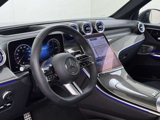 Mercedes-Benz GLC 300e AMG // SoH 93% // Panorama dak // Trekhaak // Burmester // Headup // Memory Stoelen // Distr... ActivLease financial lease