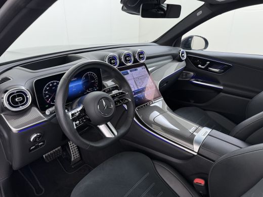 Mercedes-Benz GLC 300e AMG // SoH 93% // Panorama dak // Trekhaak // Burmester // Headup // Memory Stoelen // Distr... ActivLease financial lease