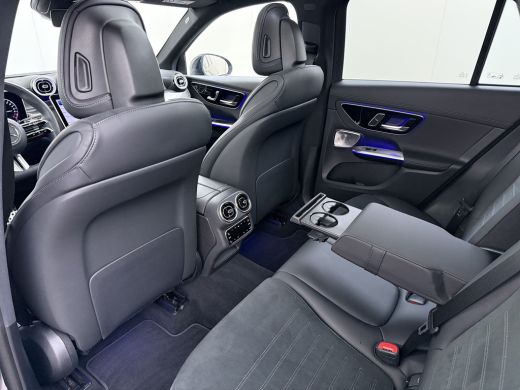 Mercedes-Benz GLC 300e AMG // SoH 93% // Panorama dak // Trekhaak // Burmester // Headup // Memory Stoelen // Distr... ActivLease financial lease