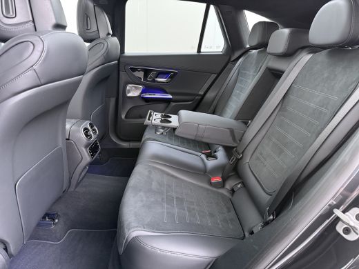 Mercedes-Benz GLC 300e AMG // SoH 93% // Panorama dak // Trekhaak // Burmester // Headup // Memory Stoelen // Distr... ActivLease financial lease