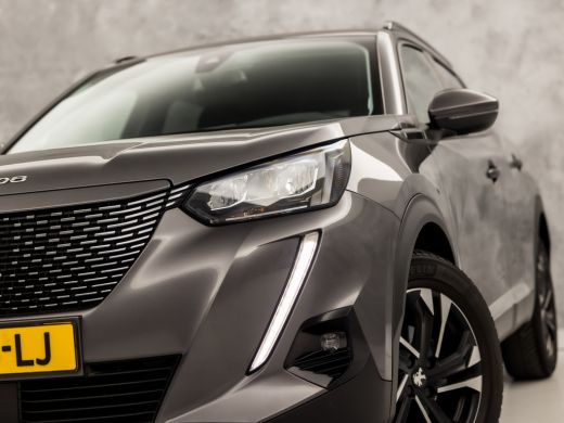 Peugeot 2008 1.2 PureTech Allure Sport (VIRTUAL COCKPIT, APPLE CARPLAY, 360 CAMERA, LEDER, KEYLESS, SPORTSTOEL... ActivLease financial lease