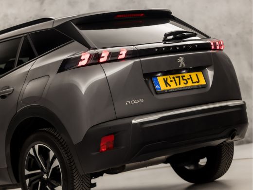 Peugeot 2008 1.2 PureTech Allure Sport (VIRTUAL COCKPIT, APPLE CARPLAY, 360 CAMERA, LEDER, KEYLESS, SPORTSTOEL... ActivLease financial lease