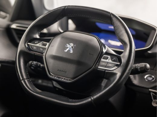 Peugeot 2008 1.2 PureTech Allure Sport (VIRTUAL COCKPIT, APPLE CARPLAY, 360 CAMERA, LEDER, KEYLESS, SPORTSTOEL... ActivLease financial lease