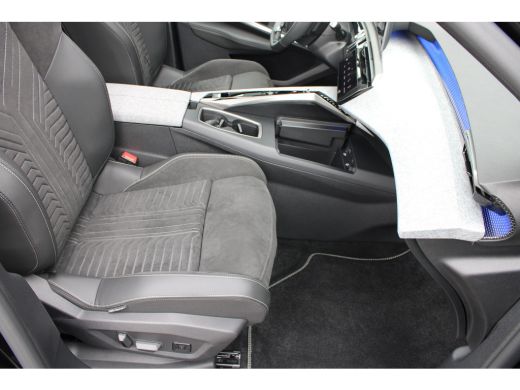 Peugeot 3008 1.6 plug-in Hybrid 195 GT | Panorama/schuifdak | Luxe stoelen | Massage | Focal | Alcantara | 360... ActivLease financial lease