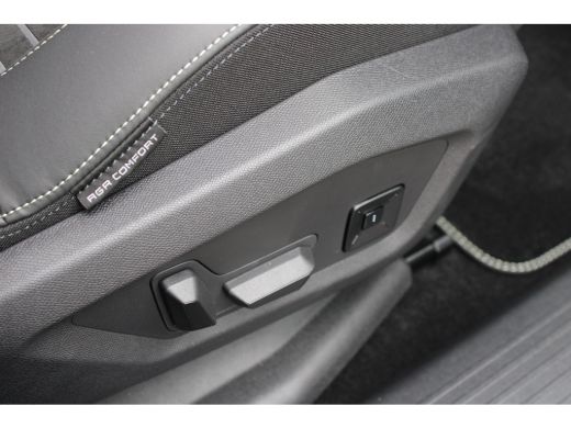 Peugeot 3008 1.6 plug-in Hybrid 195 GT | Panorama/schuifdak | Luxe stoelen | Massage | Focal | Alcantara | 360... ActivLease financial lease