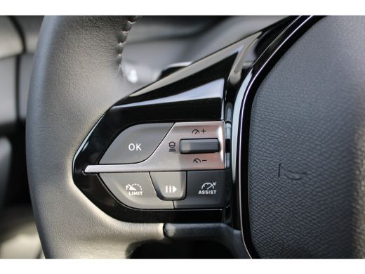 Peugeot 308 1.2 Hybrid 145 e-DCS6 Allure | Automaat | Navigatie | Camera | Stuur + Stoelverwarming | Carplay ... ActivLease financial lease