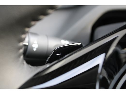 Peugeot 308 1.2 Hybrid 145 e-DCS6 Allure | Automaat | Navigatie | Camera | Stuur + Stoelverwarming | Carplay ... ActivLease financial lease