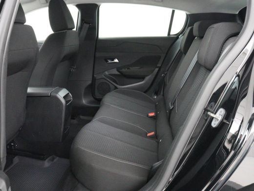 Peugeot 308 1.6 Plug-in Hybr. 180 Active Pack Bus. SOH 94,6% | Navigatie | Carplay | Parkeerhulp | Climate co... ActivLease financial lease