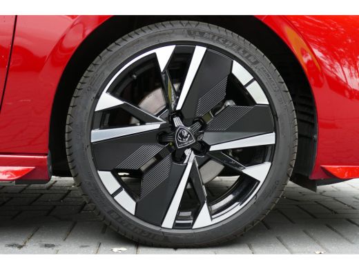 Peugeot 308 SW 1.2 HYBRID 145PK GT AUTOMAAT / CAMERA V+A / KEYLESS / FULL-LED / 18"LMV / ELEKTR. ACHTERKLEP /... ActivLease financial lease