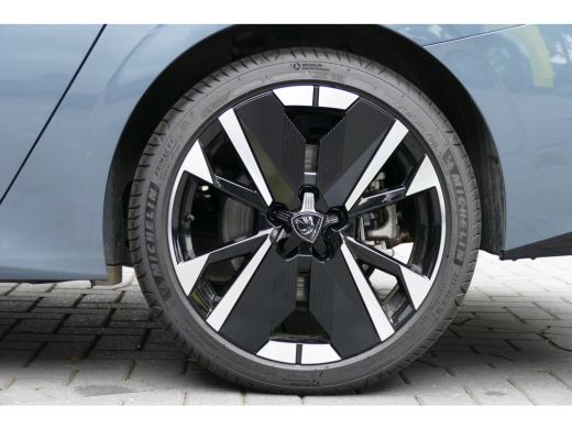 Peugeot 308 SW 1.6 PLUG-IN HYBRID 195PK GT AUTOMAAT / CAMERA V+A / MASSAGESTOEL / KEYLESS / FULL-LED / 18"LMV... ActivLease financial lease