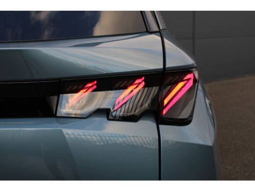 Peugeot 5008 1.2 Hybrid 145 GT | Automaat | Navigatie | Camera | Panorama/schuifdak | Massage | Alcantara | ActivLease financial lease