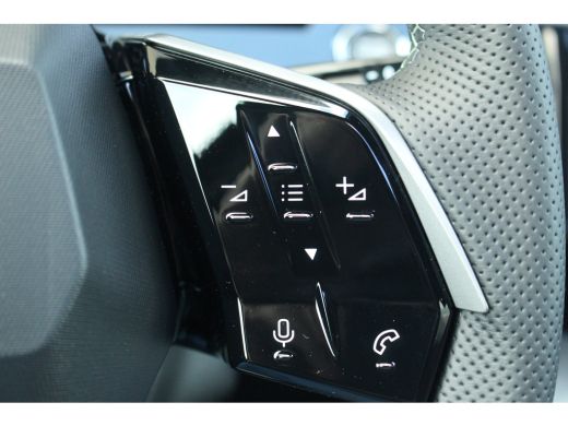 Peugeot 5008 1.6 Plug-in Hybrid 195 GT Exclusive 7p Full Options! | Leder | Pano | Massage | 360 CAM | Stoel v... ActivLease financial lease