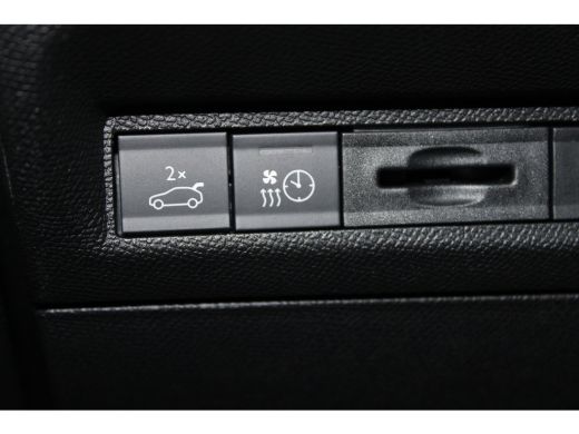 Peugeot e-308 GT 54 kWh | Nieuw model | Fase 3 laden | SOH 98% | Massage | Stoelverwarming | Navigatie | Camera... ActivLease financial lease