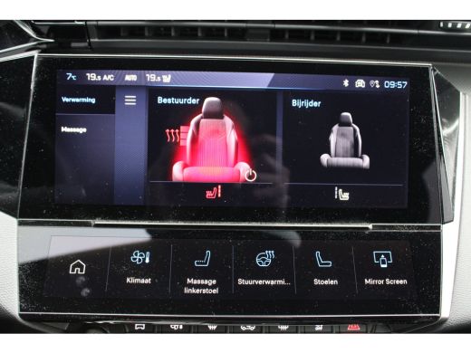 Peugeot e-308 GT 54 kWh | Nieuw model | Fase 3 laden | SOH 98% | Massage | Stoelverwarming | Navigatie | Camera... ActivLease financial lease