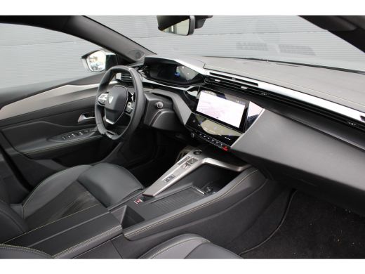 Peugeot e-308 GT 54 kWh | Nieuw model | Fase 3 laden | SOH 98% | Massage | Stoelverwarming | Navigatie | Camera... ActivLease financial lease