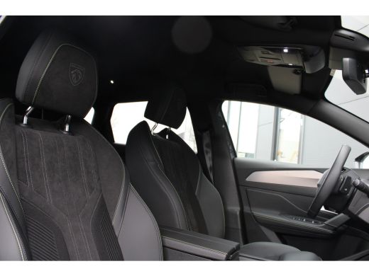 Peugeot e-308 GT 54 kWh | Nieuw model | Fase 3 laden | SOH 98% | Massage | Stoelverwarming | Navigatie | Camera... ActivLease financial lease