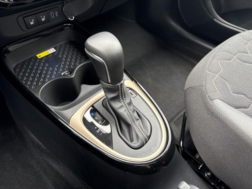 Toyota Aygo 1.0 VVT-i S-CVT Envy **KEYLESS/ STOELVERWARMING/ PARKEERSENSOREN** ActivLease financial lease