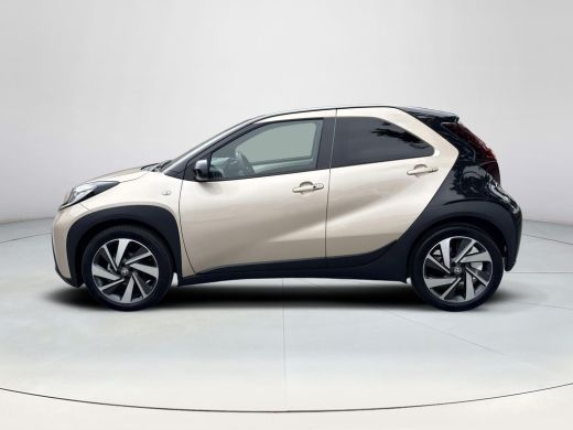 Toyota Aygo 1.0 VVT-i S-CVT Envy **KEYLESS/ STOELVERWARMING/ PARKEERSENSOREN** ActivLease financial lease