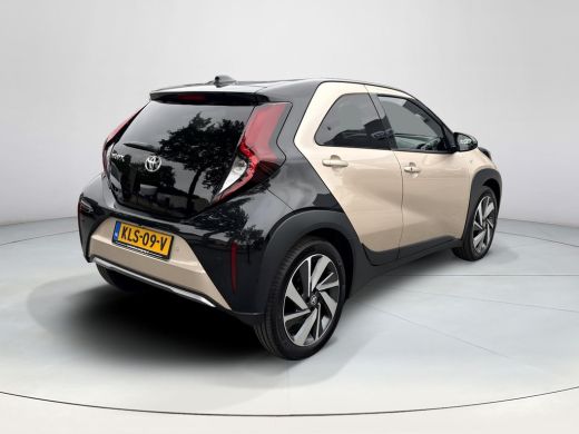 Toyota Aygo 1.0 VVT-i S-CVT Envy **KEYLESS/ STOELVERWARMING/ PARKEERSENSOREN** ActivLease financial lease