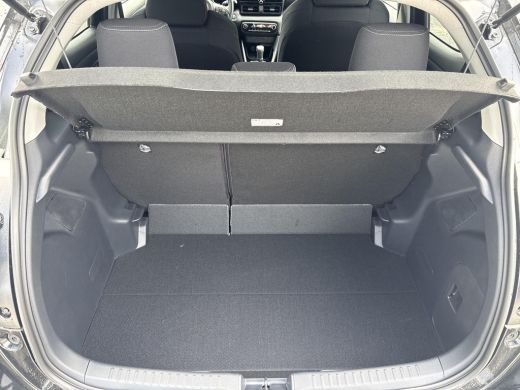Toyota Yaris 1.5 Hybrid 115 Dynamic **NIEUWE AUTO/ NIEUW MODELJAAR/ DIRECT LEVERBAAR** ActivLease financial lease