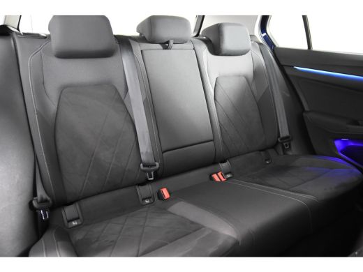 Volkswagen Golf VIII 1.4 eHybrid *1ste eigenaar*Massage*Leer* ActivLease financial lease