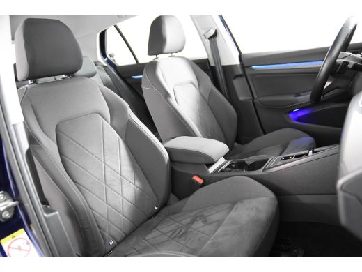Volkswagen Golf VIII 1.4 eHybrid *1ste eigenaar*Massage*Leer* ActivLease financial lease