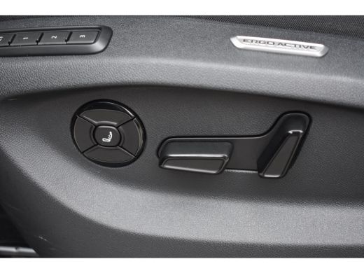 Volkswagen Tiguan 1.5 TSI eHybrid PHEV 272PK R-Line | Schuif-kanteldak | Elektrische achterklep | Harman Kardon | 3... ActivLease financial lease